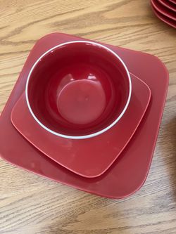 Vibrant red dish set