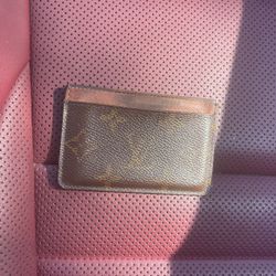 Used  Lv Card Holder 