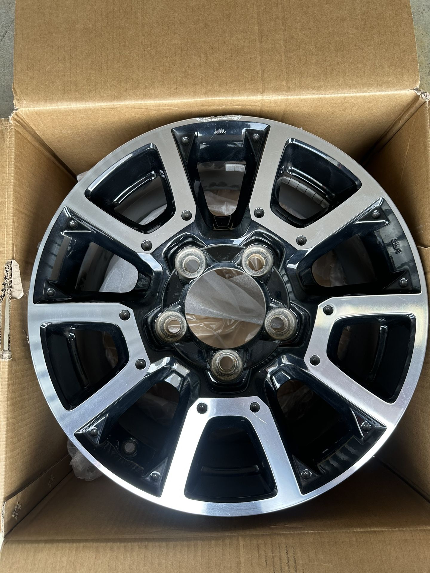 Used 18x8 Inch Aluminum Wheel For 2014-2021 Toyota Tundra Rim