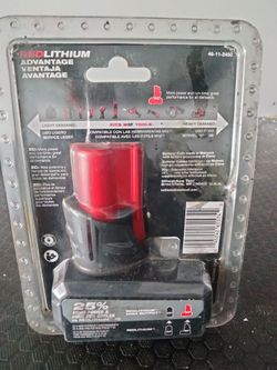 Batería Milwaukee M12  5.0 nunca usada en paquete nuevecita