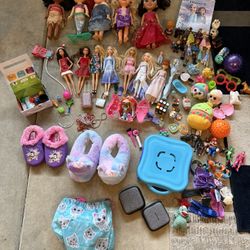 Kids, Barbie toy lot
