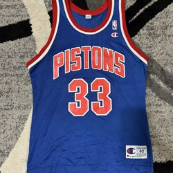 Vintage Grant Hill Champion Pistons Jersey Size 40 Mens