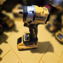 ATOMIC 20V MAX Cordless Brushless 3/8 in.Variable Speed Impact Wrench 