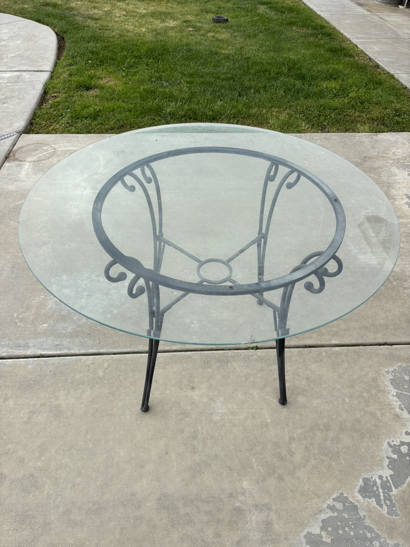 Round Glass Dining Table