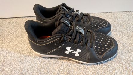 Under Armour Youth Cleats 3.5Y