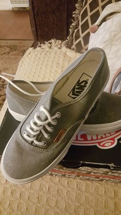 brand new in box vans mens size 4.5 womens size 6