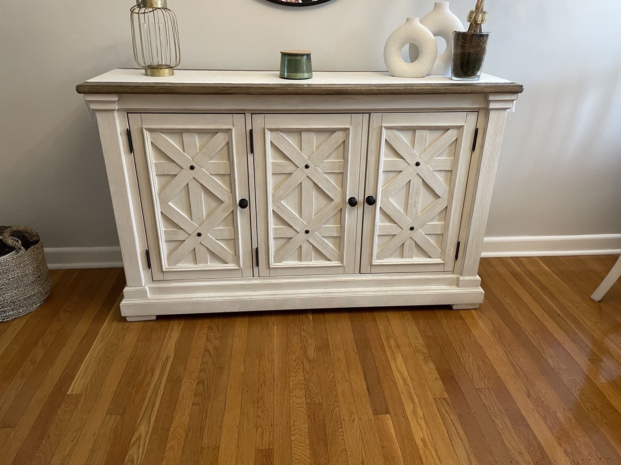 5 Piece Dining Set With Server Included