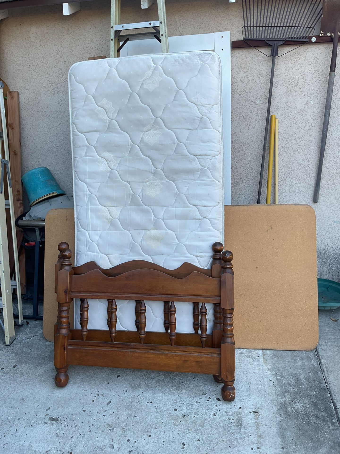 Twin Bed