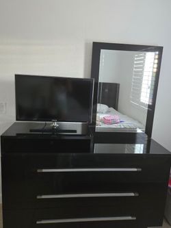 Bedroom set. Juego de cuarto