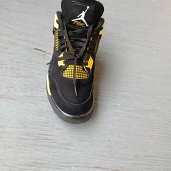 4 Retro Size 11