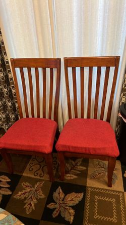 Dining room chairs (no table)