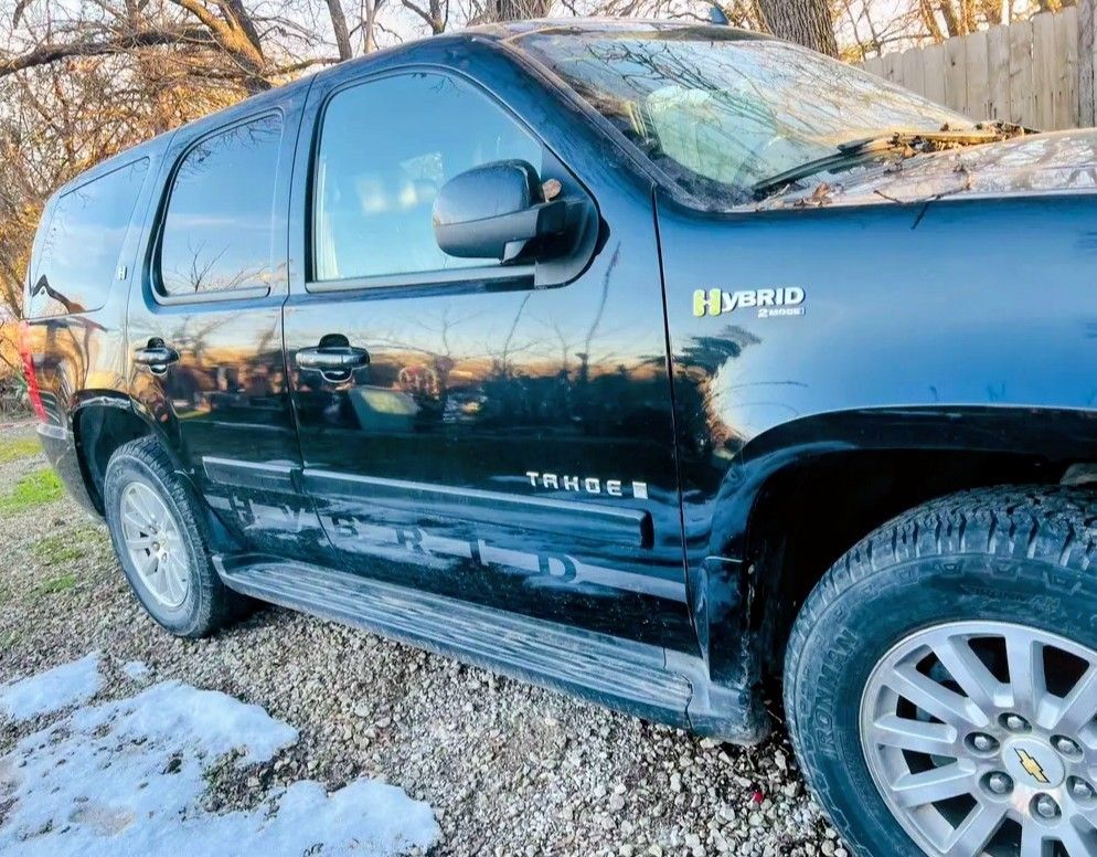 Chevrolet TAHOE 