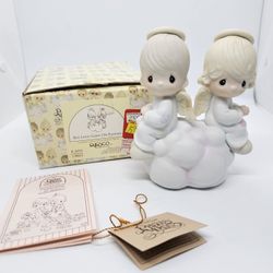 
Precious Moments Angels on Clouds But Love Goes on Forever 1979 E-3115 Figurine


Excellent Pre-owned condition,  no flaws, mint condition as it was 