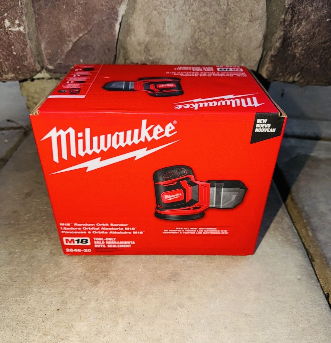 Milwaukee M18 18V Lithium-Ion Cordless 5 in. Random Orbit Sander (Tool-Only) New