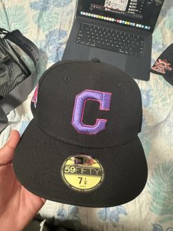 New Era Fitted Exclusive Size 7 1/8