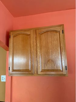 Upper kitchen  Cabinets in good shape