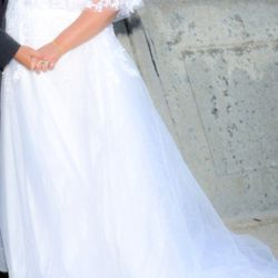 Plus Size Long Lace Wedding Dress