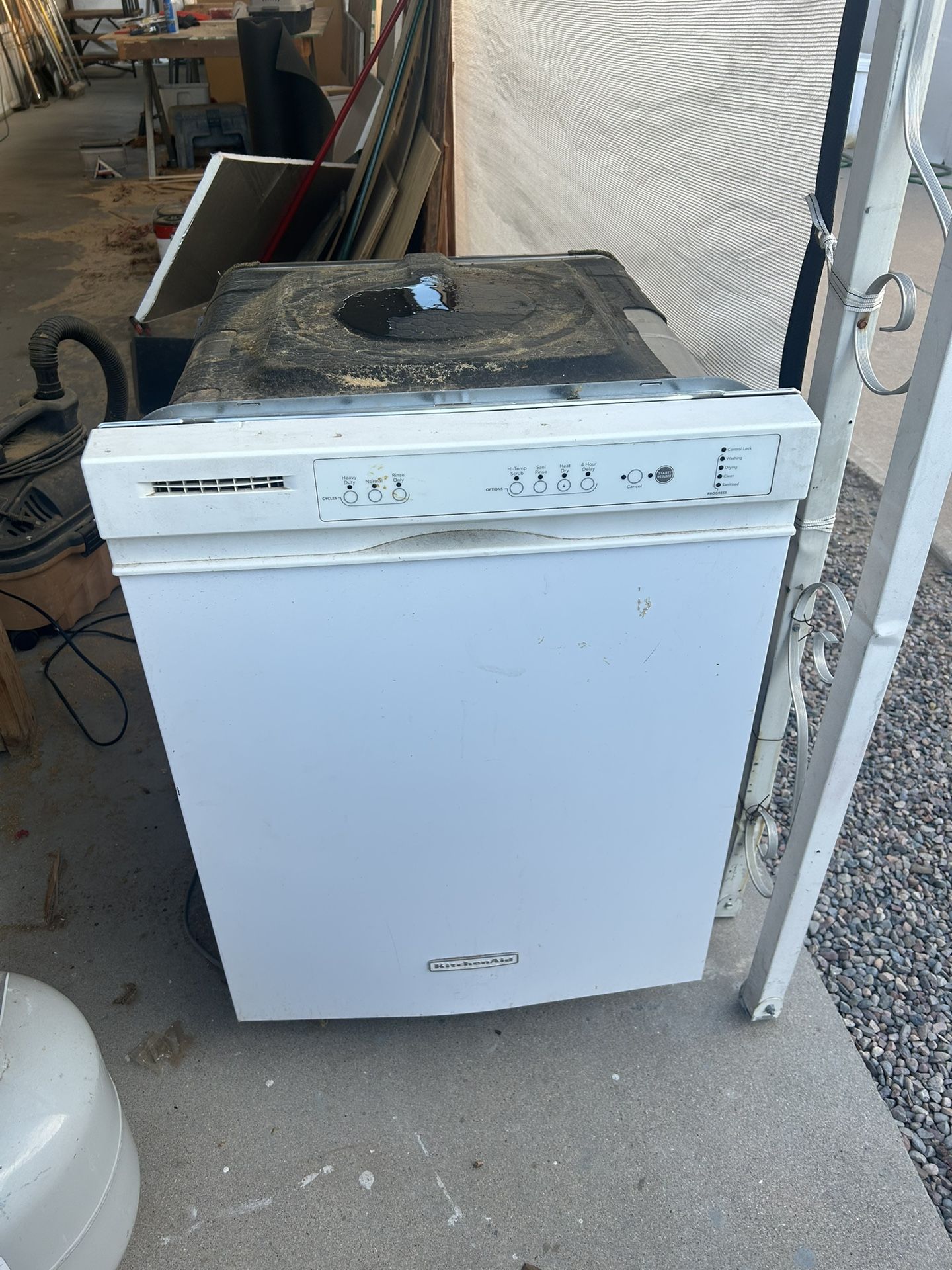 Free KitchenAid Dishwasher Not Sure If It Works. For Parts?