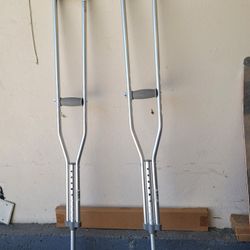 Crutches 