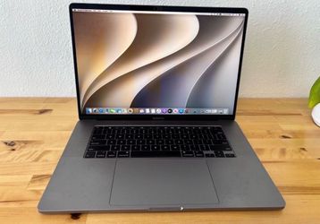 2019 16-inch MacBook Pro – Intel i7 – 16GB RAM – 512GB SSD
