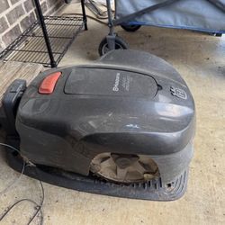 2 Husqvarna 115h Automower robot mower