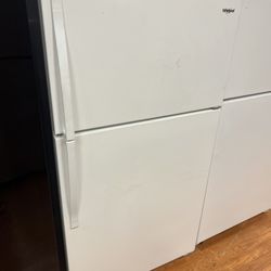 Whirlpool Top Freezer Fridge White 21cf