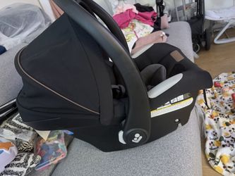 Car Seat (Maxi Cosi Brand)