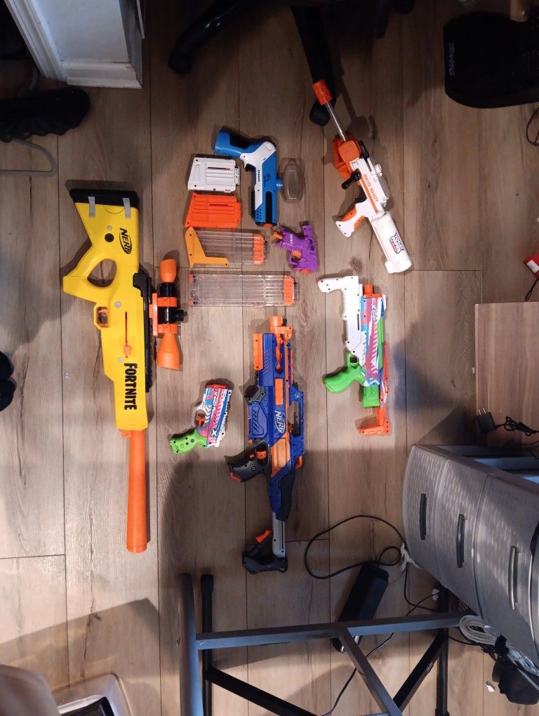 Bundle Of 7 Nerf Guns