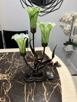Dale Tiffany Tulip Lily Lamp 3-Light Green Art Glass with Dragonfly vintage