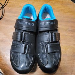Womens Shimano Pedaling Shoes