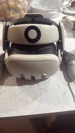 Meta Quest 3 VR Headset (128GB) with Upgraded Battery Pro Strap