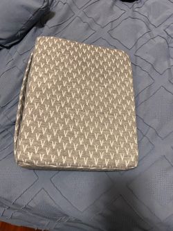 Small Knee Pillow for Side Sleepers/ Compact Maternity Cushion for Travel & Pregnancy Relief