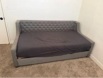 Twin mattress Bed & frame
