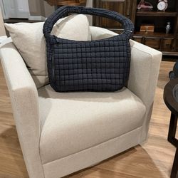 FLX Quilted Shoulder Bag.