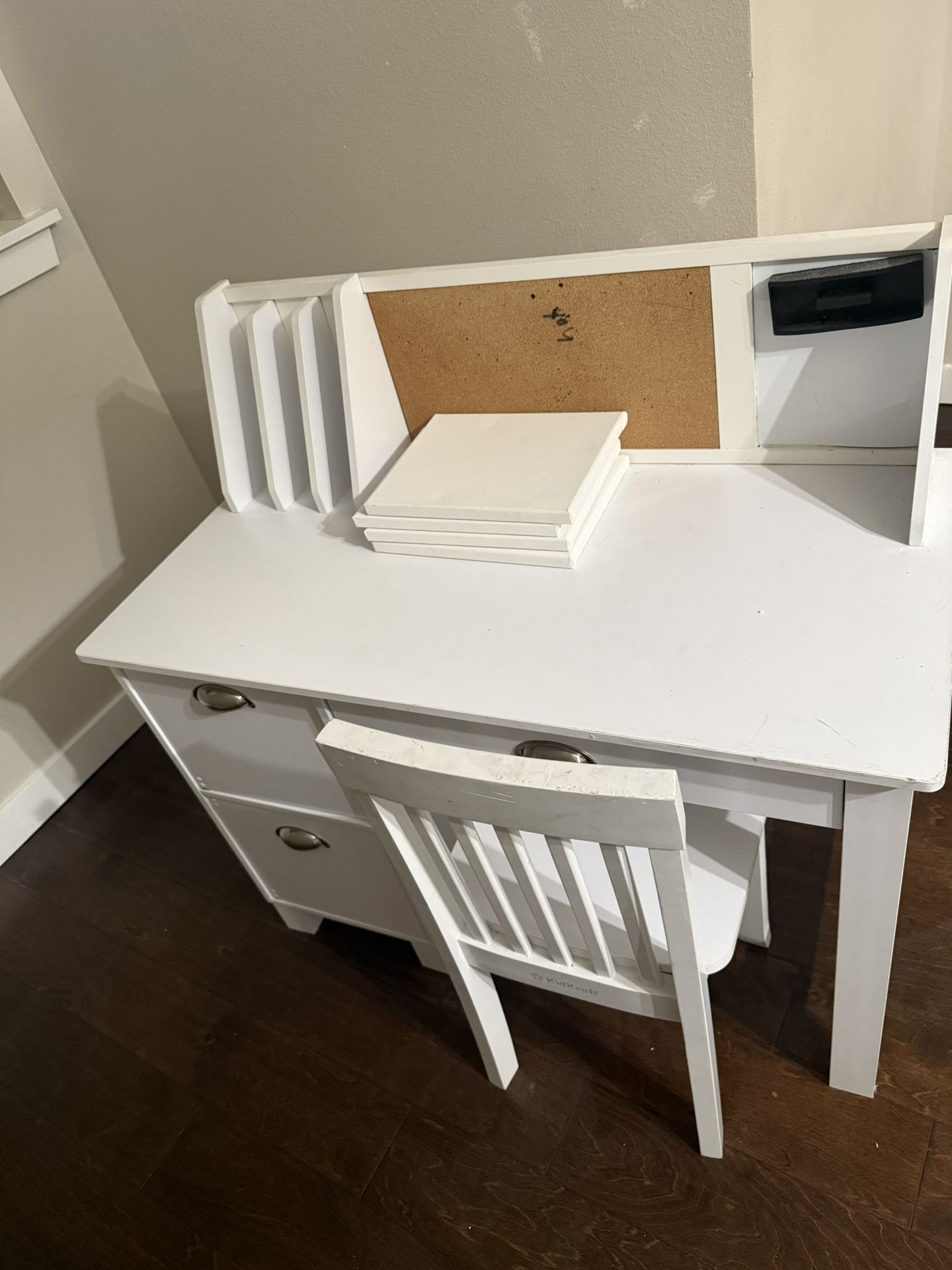 Kids Desk 