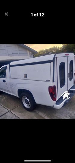 ARE DCU (Deluxe Commercial Unit) Aluminum Truck Cap