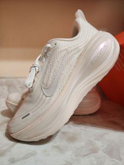 Women's Nike Vomero Plus 9.5