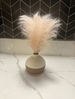 Home Decor- Vase With Pampas