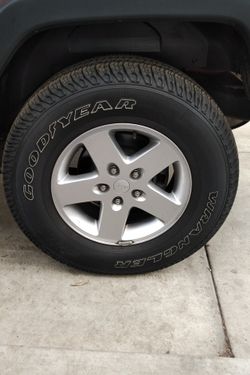 Llanta 265/75r17