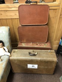 Vintage suitcases set of 3 1950’s