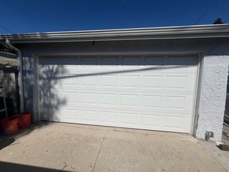 Garage door (like new)