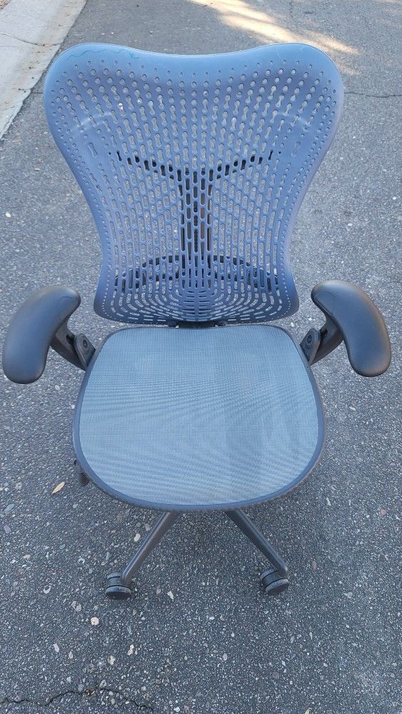 Herman Miller Mirra Office Desk Chair