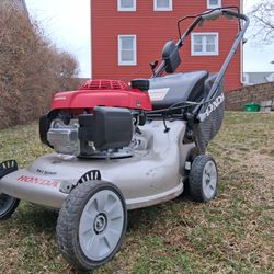 Honda HRR216 21" 3-in-1 Lawn Mower w/ Smart Drive Self-Propel