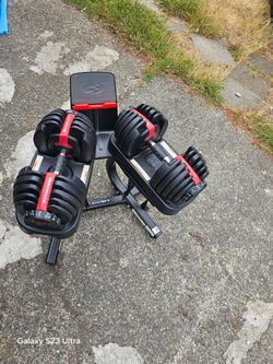 Bowflex Adjustable Dumbells 5-52 With Stand