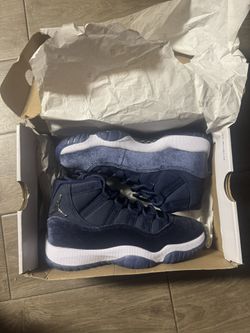 Women’s Air Jordan 11 size 5.5
