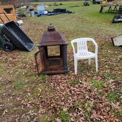 Outdoor fire pit