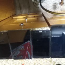 3 Samsung Tablets /1 LenovoTablet