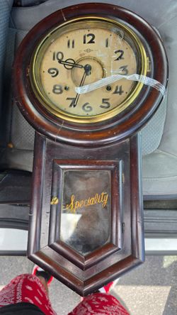 1910 specialty clock