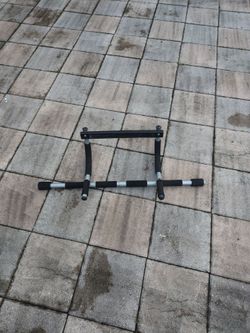 Door pull up bar