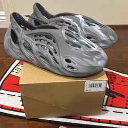 Yeezy Foam Runners Brand New Mx Granite 